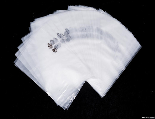 Plastic bag flat pocket